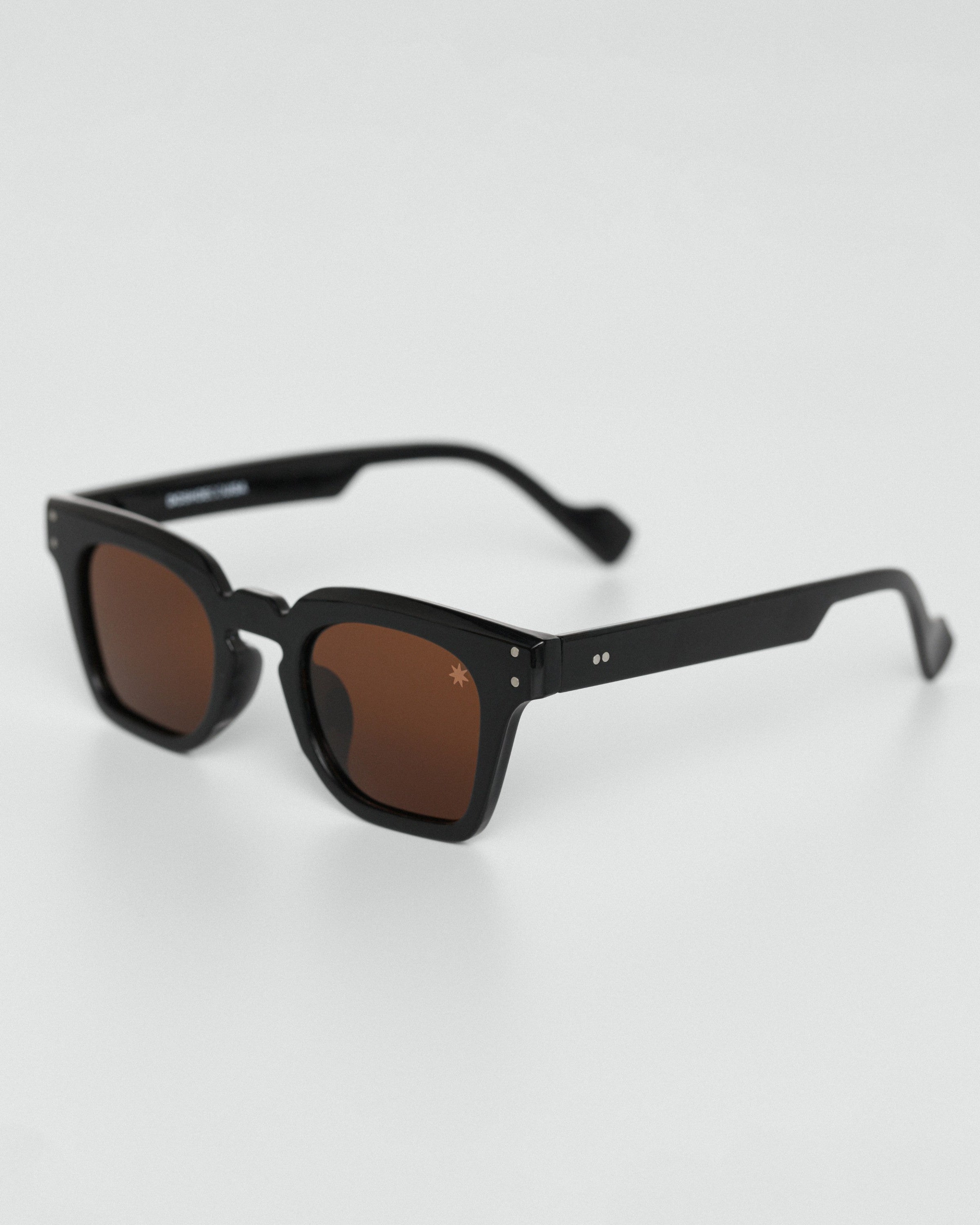 Óculos de Sol DC Ollie - Preto/Marrom