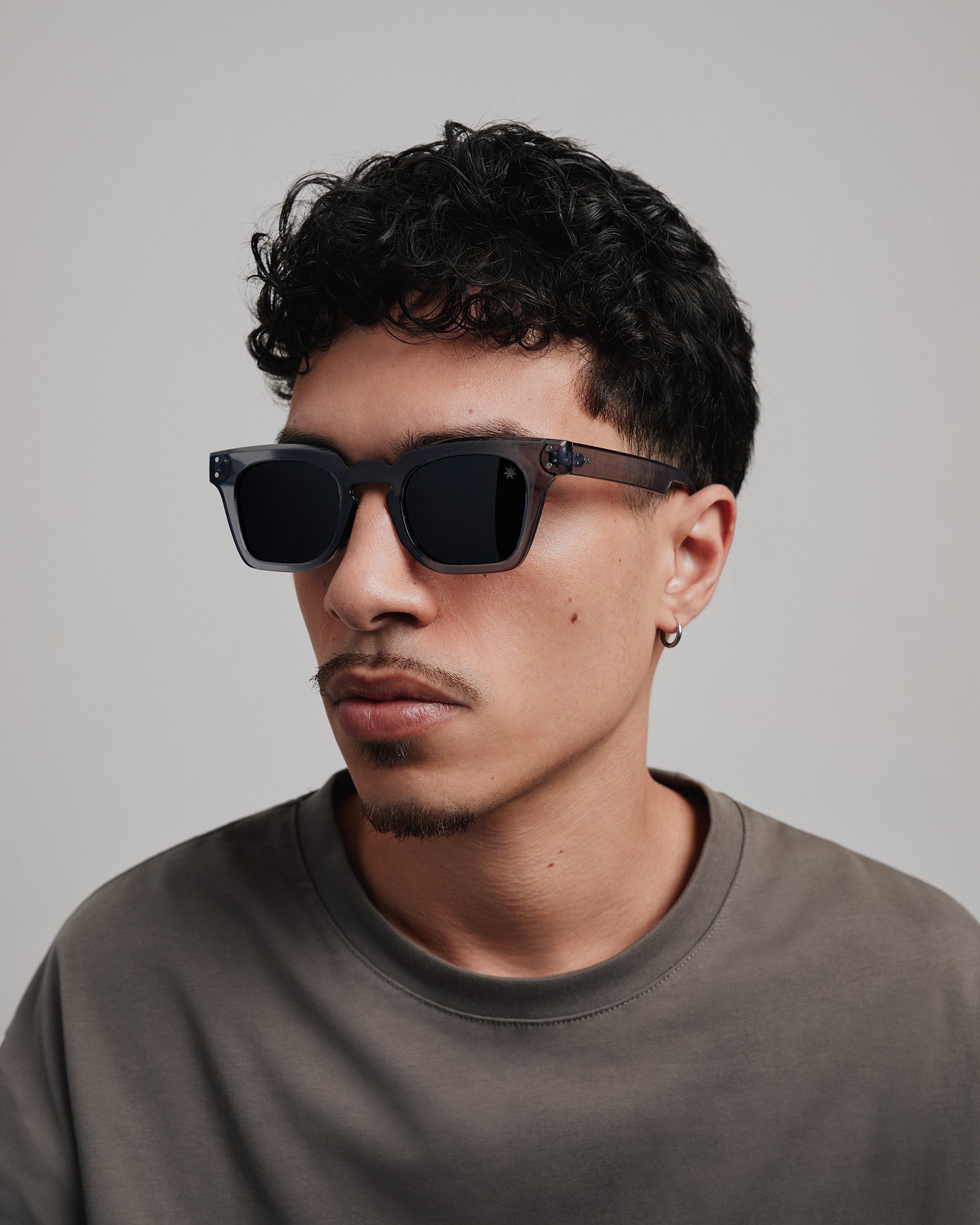 Óculos de Sol DC Ollie - Cinza/Cinza