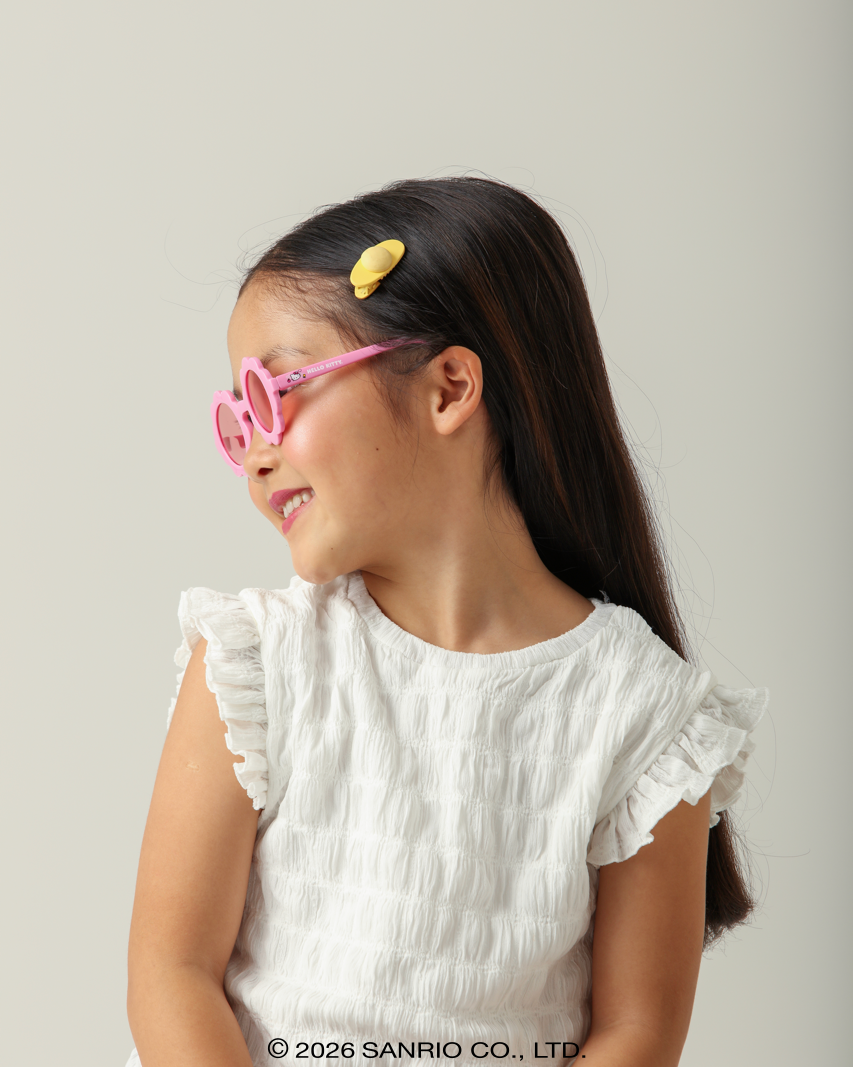 Criança com Óculos de Sol Infantil Hello Kitty Flower Rosa Vista de Perfil