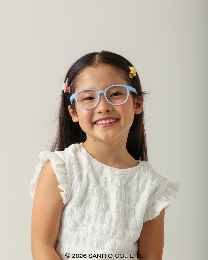 Criança usando Óculos Infantil Hello Kitty Cotton Azul