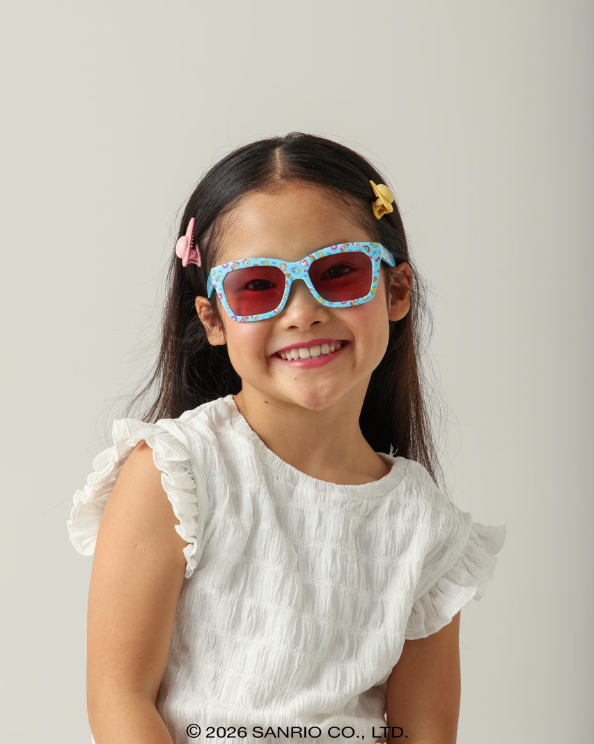 Criança usando Óculos de Sol Infantil Hello Kitty and Friends Sugar Azul Sanrio