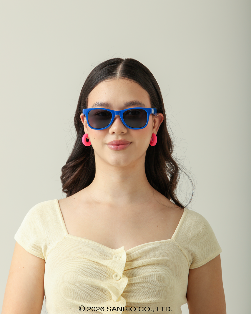 Jovem versátil com Óculos de Sol Hello Kitty Sunlight Azul Sanrio