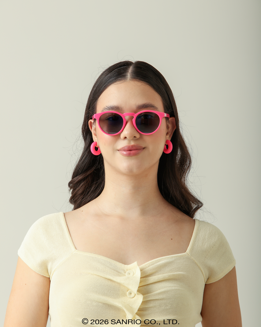 Jovem com Óculos Hello Kitty Candy Rosa Sanrio