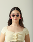 Jovem com Óculos Hello Kitty Cat Rosa Sanrio