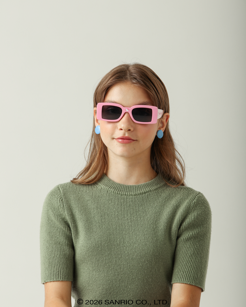 Jovem com Óculos Hello Kitty Glow Rosa Sanrio
