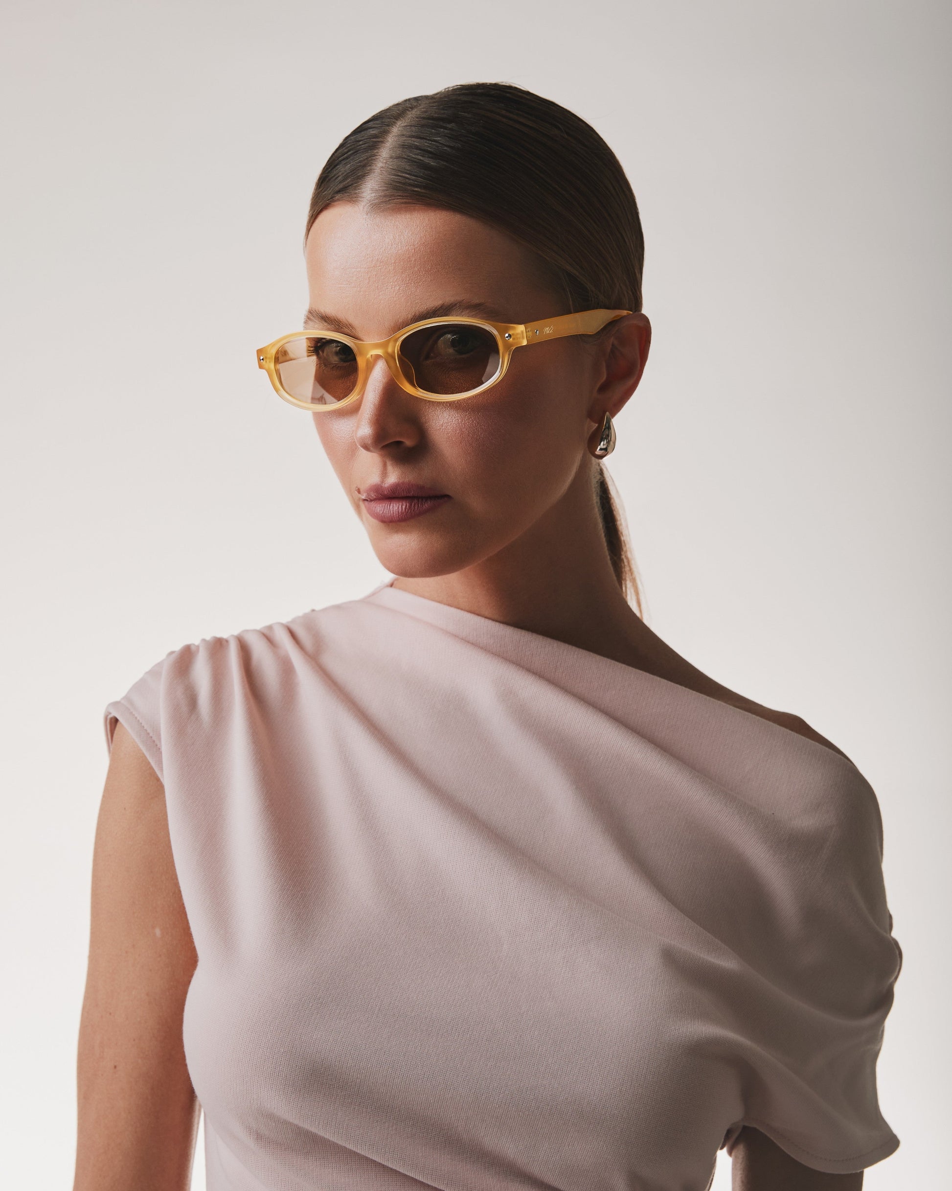 Óculos de Sol Márcia Sensitiva Helia - Amarelo/Cinza